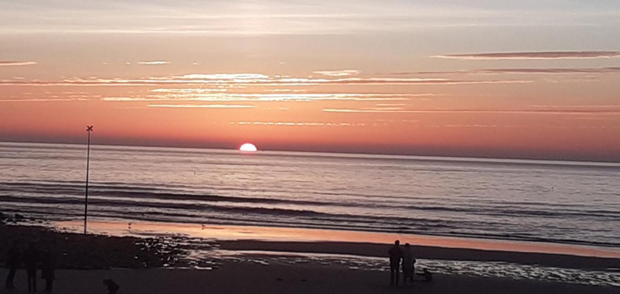 Studio 30 m2 refait à neuf idéalement situé centre ville et plage Wimereux Exterior foto