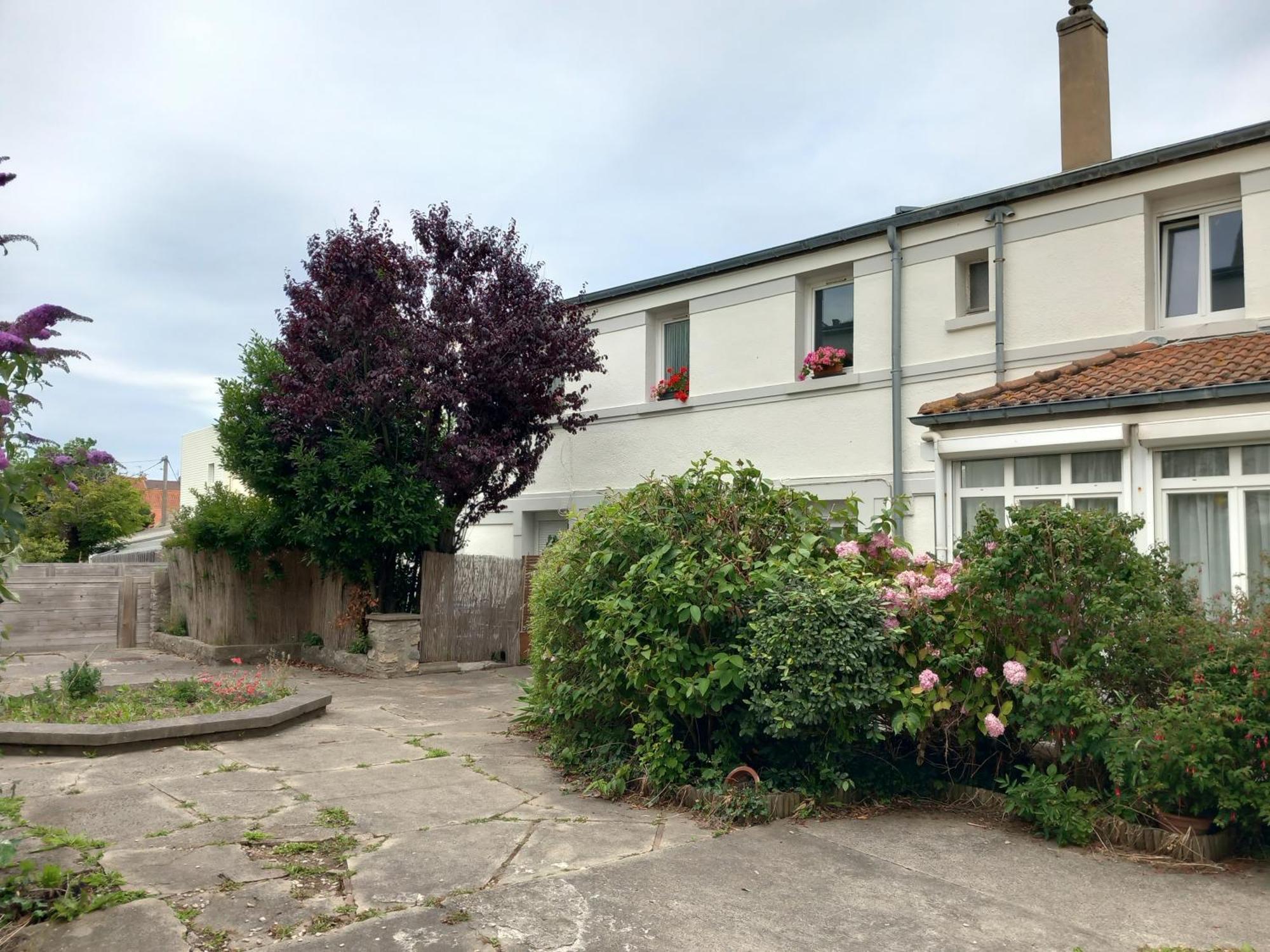 Studio 30 m2 refait à neuf idéalement situé centre ville et plage Wimereux Exterior foto